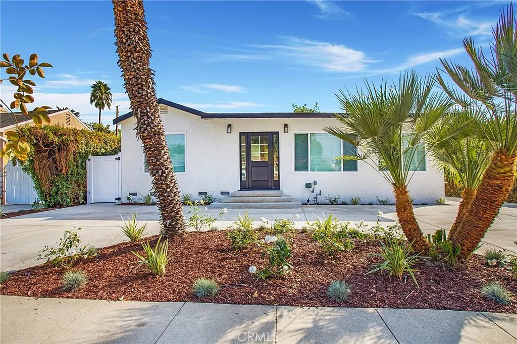 11633 Friar St, North Hollywood 91606